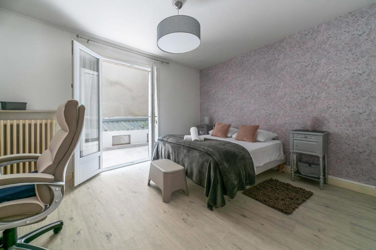 Le Dejoux - Appartement Avec Terrasse En Centre Ville Vichy Buitenkant foto