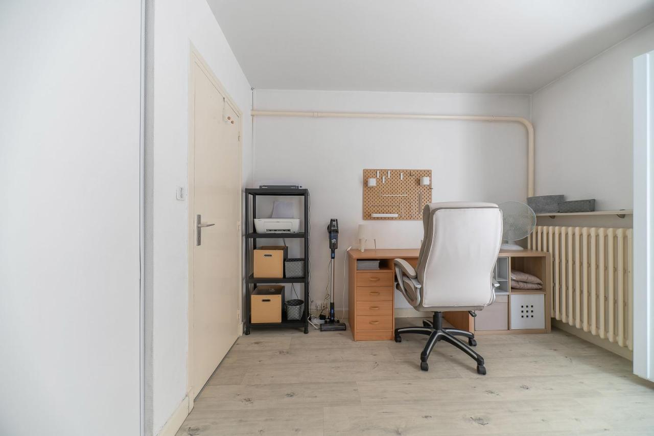 Le Dejoux - Appartement Avec Terrasse En Centre Ville Vichy Buitenkant foto